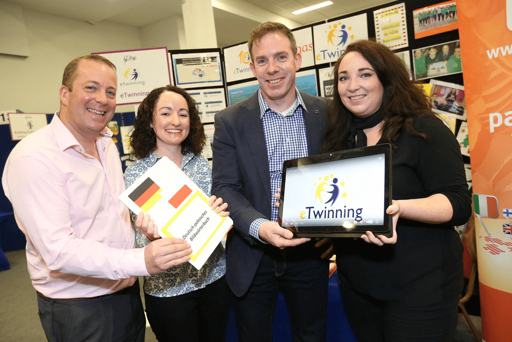 4 Ambassadors of the eTwinning platform pictured in a classroom