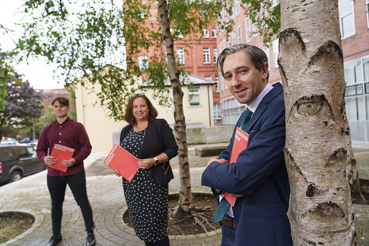 Minister Simon Harris Launches Léargas Strategy Statement 2021-2023